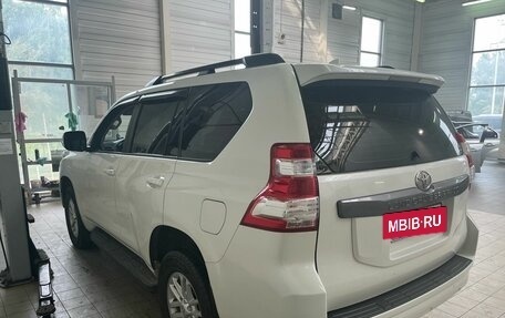 Toyota Land Cruiser Prado 150 рестайлинг 2, 2017 год, 4 600 000 рублей, 2 фотография