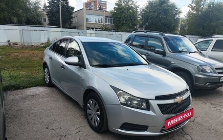 Chevrolet Cruze II, 2010 год, 615 000 рублей, 2 фотография