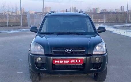 Hyundai Tucson III, 2006 год, 815 000 рублей, 2 фотография