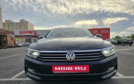 Volkswagen Passat B8 рестайлинг, 2018 год, 1 900 000 рублей, 2 фотография