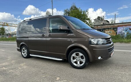 Volkswagen Caravelle T5, 2014 год, 1 650 000 рублей, 2 фотография