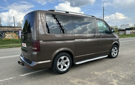 Volkswagen Caravelle T5, 2014 год, 1 650 000 рублей, 3 фотография