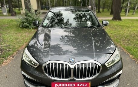 BMW 1 серия, 2020 год, 2 225 000 рублей, 3 фотография