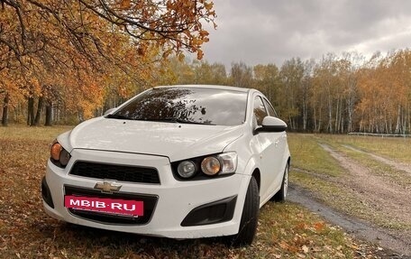 Chevrolet Aveo III, 2013 год, 810 000 рублей, 2 фотография