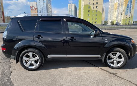 Mitsubishi Outlander III рестайлинг 3, 2007 год, 1 500 000 рублей, 7 фотография