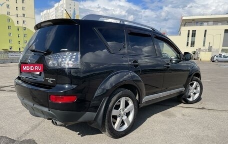 Mitsubishi Outlander III рестайлинг 3, 2007 год, 1 500 000 рублей, 8 фотография