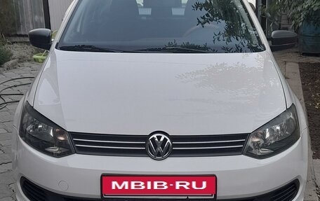 Volkswagen Polo VI (EU Market), 2013 год, 770 000 рублей, 2 фотография