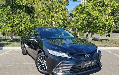 Toyota Camry, 2021 год, 3 700 000 рублей, 2 фотография