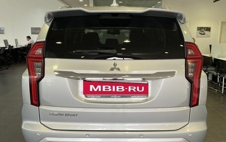 Mitsubishi Pajero Sport III рестайлинг, 2022 год, 4 819 000 рублей, 6 фотография