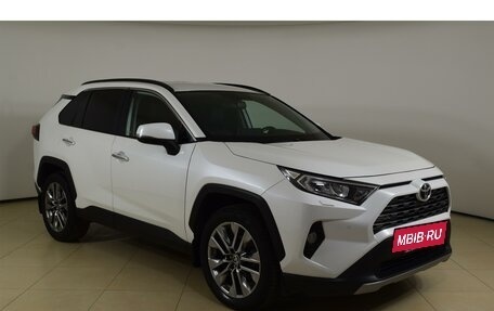 Toyota RAV4, 2019 год, 3 175 000 рублей, 3 фотография