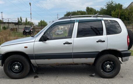 Chevrolet Niva I рестайлинг, 2004 год, 300 000 рублей, 3 фотография