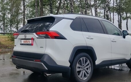 Toyota RAV4, 2021 год, 3 790 000 рублей, 5 фотография