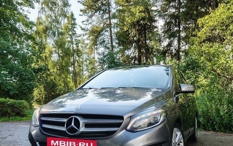 Mercedes-Benz B-Класс, 2016 год, 1 630 000 рублей, 2 фотография