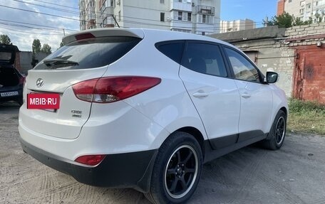 Hyundai ix35 I рестайлинг, 2014 год, 2 000 000 рублей, 2 фотография