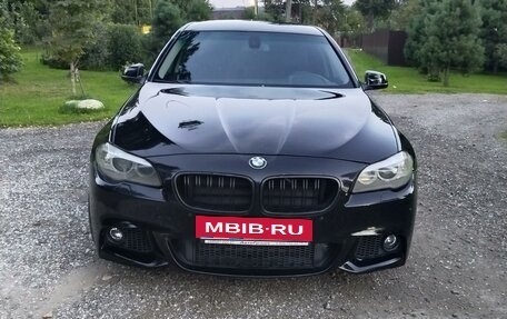 BMW 5 серия, 2011 год, 1 590 000 рублей, 2 фотография