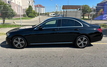 Mercedes-Benz E-Класс, 2019 год, 3 950 000 рублей, 4 фотография