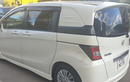 Honda Freed I, 2012 год, 1 415 000 рублей, 3 фотография