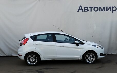 Ford Fiesta, 2015 год, 910 000 рублей, 3 фотография