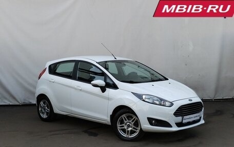 Ford Fiesta, 2015 год, 910 000 рублей, 2 фотография