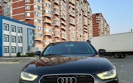 Audi A4, 2013 год, 1 850 000 рублей, 4 фотография