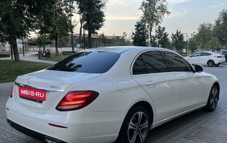 Mercedes-Benz E-Класс, 2019 год, 3 890 000 рублей, 5 фотография