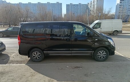 Hyundai Grand Starex Grand Starex I рестайлинг 2, 2017 год, 2 750 000 рублей, 3 фотография