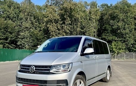 Volkswagen Multivan T5, 2015 год, 3 980 000 рублей, 3 фотография