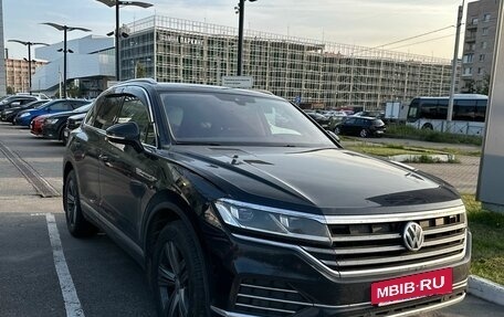 Volkswagen Touareg III, 2019 год, 5 399 000 рублей, 1 фотография