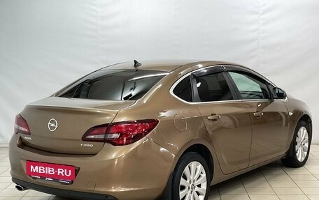 Opel Astra J, 2015 год, 1 150 000 рублей, 4 фотография