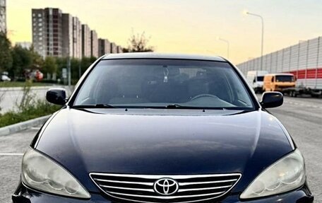 Toyota Camry V40, 2005 год, 899 000 рублей, 2 фотография