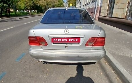 Mercedes-Benz E-Класс, 2000 год, 420 000 рублей, 2 фотография