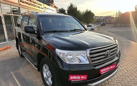 Toyota Land Cruiser 200, 2011 год, 3 550 000 рублей, 5 фотография