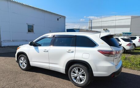 Toyota Highlander III, 2014 год, 3 500 000 рублей, 2 фотография