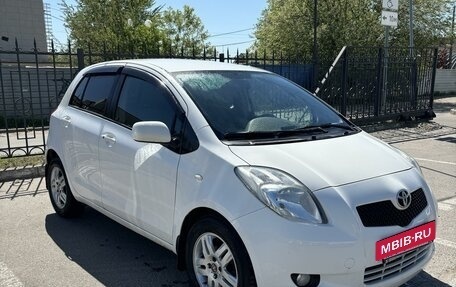 Toyota Yaris III рестайлинг, 2008 год, 785 000 рублей, 2 фотография