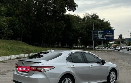 Toyota Camry, 2020 год, 3 050 000 рублей, 2 фотография