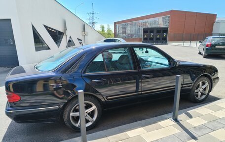 Mercedes-Benz E-Класс, 2000 год, 750 000 рублей, 4 фотография