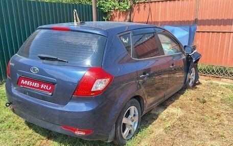 KIA cee'd I рестайлинг, 2010 год, 270 000 рублей, 2 фотография