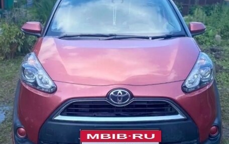 Toyota Sienta II, 2017 год, 1 450 000 рублей, 2 фотография