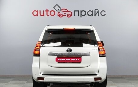 Toyota Land Cruiser Prado 150 рестайлинг 2, 2021 год, 6 199 000 рублей, 5 фотография