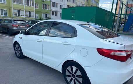 KIA Rio III рестайлинг, 2014 год, 695 000 рублей, 3 фотография