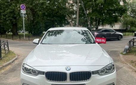 BMW 3 серия, 2018 год, 3 100 000 рублей, 3 фотография