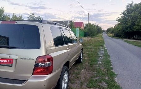 Toyota Highlander III, 2004 год, 1 750 000 рублей, 3 фотография