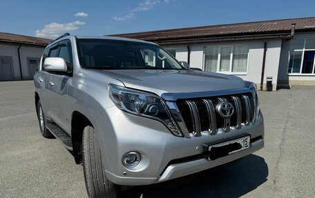 Toyota Land Cruiser Prado 150 рестайлинг 2, 2013 год, 4 500 000 рублей, 2 фотография