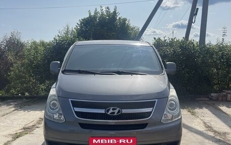 Hyundai Grand Starex Grand Starex I рестайлинг 2, 2008 год, 1 800 000 рублей, 2 фотография