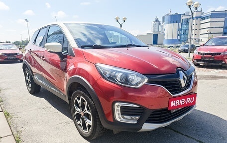 Renault Kaptur I рестайлинг, 2018 год, 1 805 000 рублей, 3 фотография