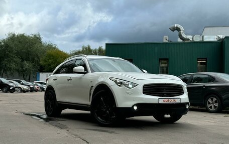 Infiniti FX II, 2011 год, 1 950 000 рублей, 1 фотография