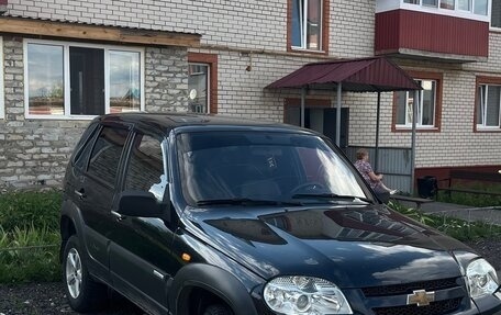 Chevrolet Niva I рестайлинг, 2010 год, 430 000 рублей, 3 фотография