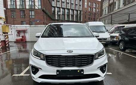 KIA Carnival III, 2020 год, 2 770 000 рублей, 2 фотография