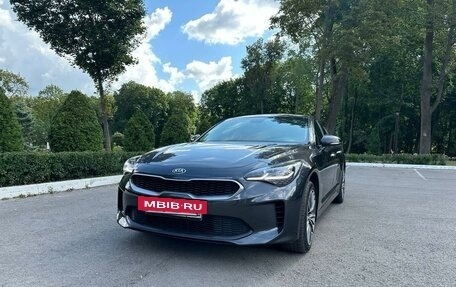 KIA Stinger I, 2018 год, 2 950 000 рублей, 2 фотография