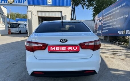 KIA Rio III рестайлинг, 2013 год, 920 000 рублей, 2 фотография